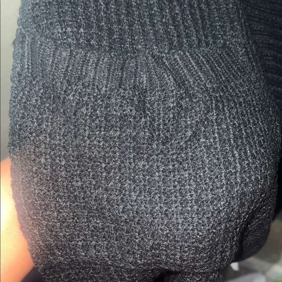 Black Hooded Cardigan with Pockets - Picture 2 of 6